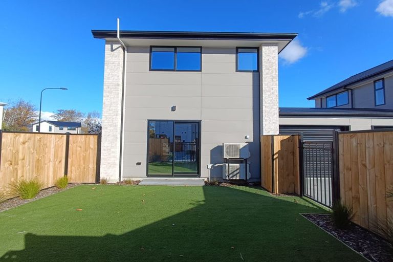 Photo of property in 1/6 Matata Place, Dallington, Christchurch, 8061