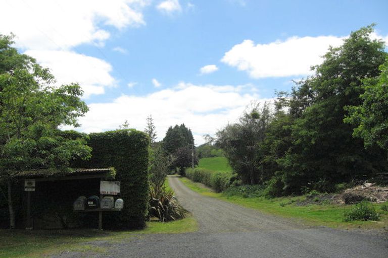 Photo of property in 192c Chamberlain Road, Bombay, 2675