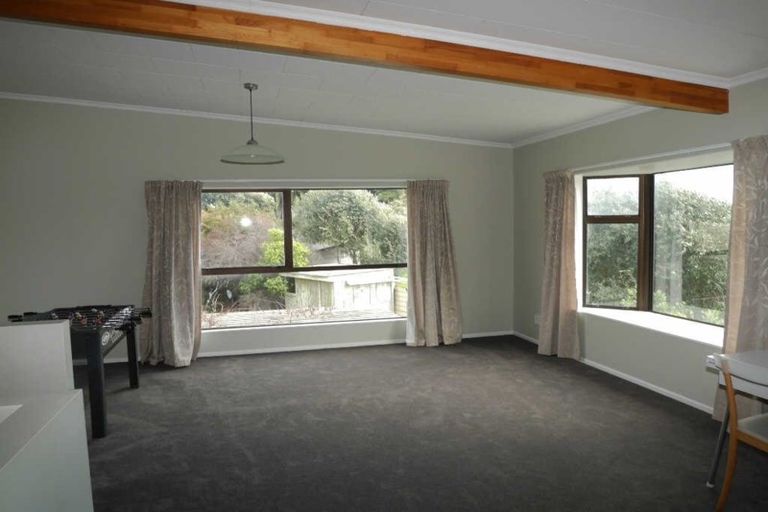 Photo of property in 51 William Street, Waikanae Beach, Waikanae, 5036