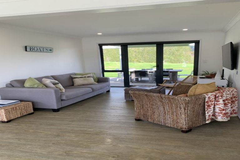 Photo of property in 43 Anderson Road, Matakana, Warkworth, 0985