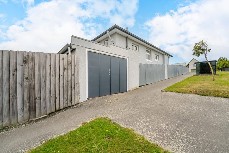 Photo of property in 35 Saint George Street, Watlington, Timaru, 7910