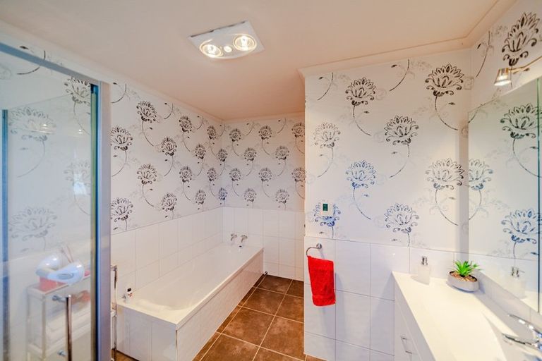 Photo of property in 23 Belgrove Drive, Waipukurau, 4200