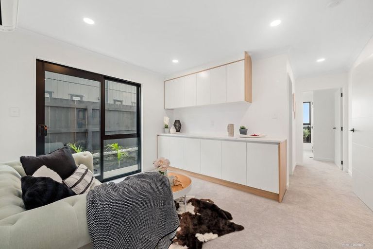 Photo of property in 58 Matangi View Drive, Orewa, 0931