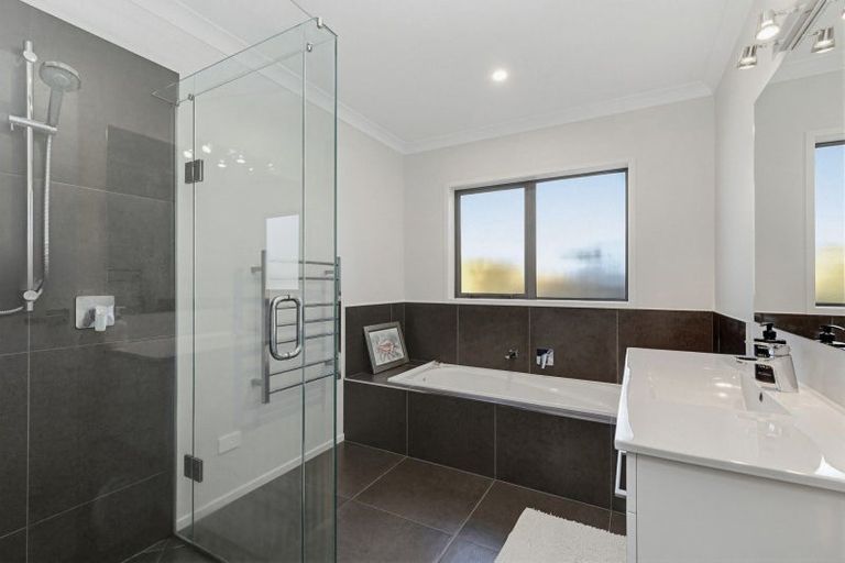 Photo of property in 5 Mirabell Place, Patumahoe, Pukekohe, 2679