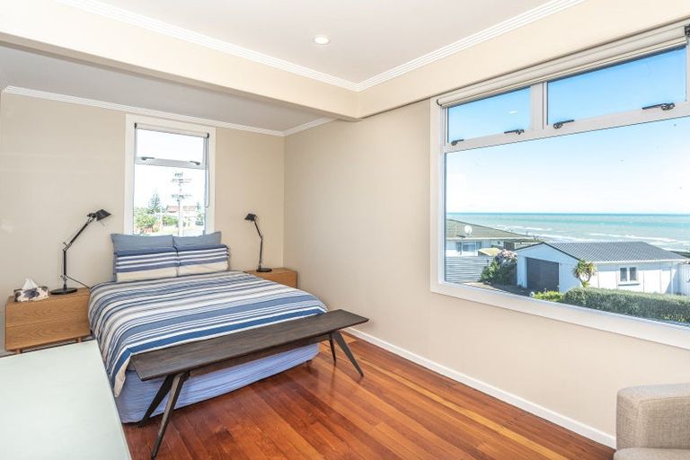 Photo of property in 2 Kapiti Terrace, Castlecliff, Whanganui, 4501