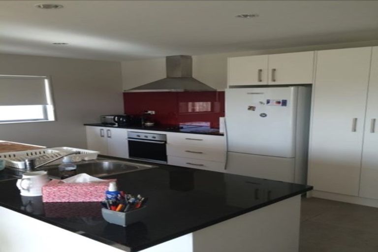 Photo of property in 110 Popokatea Drive, Takanini, 2112