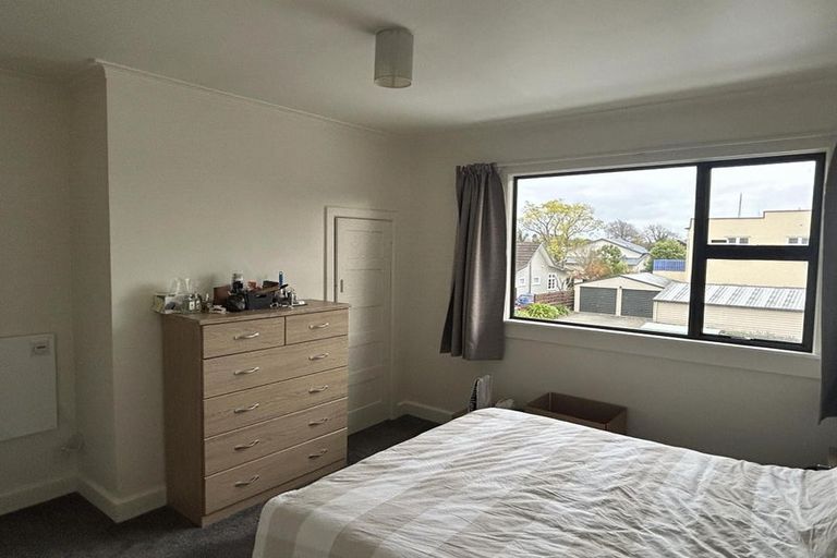 Photo of property in 74-76 Te Awe Awe Street, Hokowhitu, Palmerston North, 4410