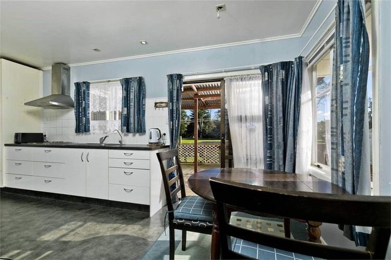 Photo of property in 61 Wilsher Crescent, Henderson, Auckland, 0612