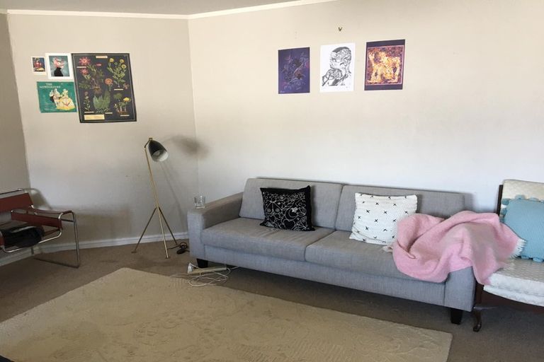 Photo of property in 19 Hania Street, Mount Victoria, Wellington, 6011