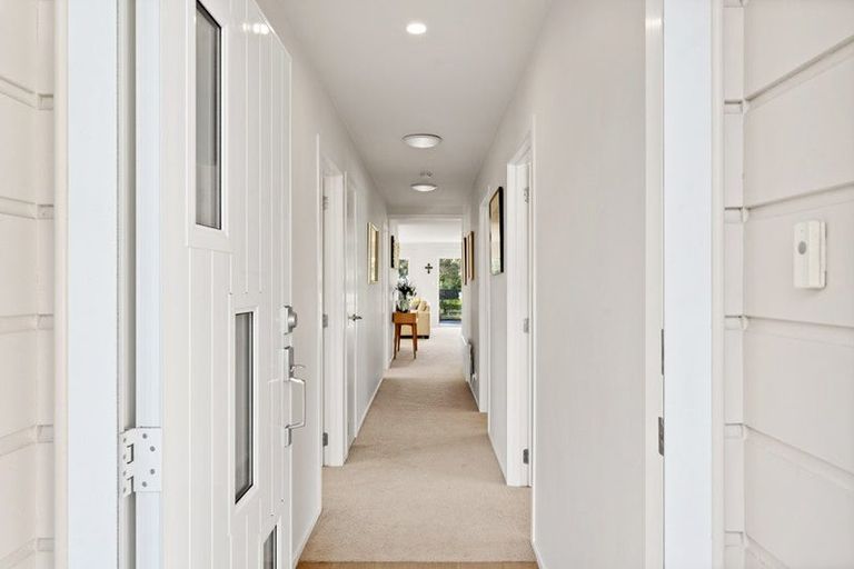 Photo of property in 1/21 Marie Avenue, Red Beach, 0932