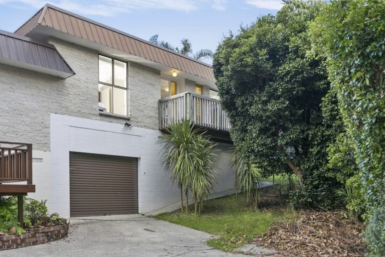 Photo of property in 2/31 Auld Street, Torbay, Auckland, 0630
