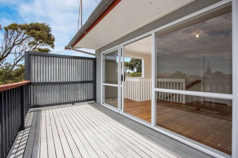 Photo of property in 104 Seaforth Road, Waihi Beach, 3611