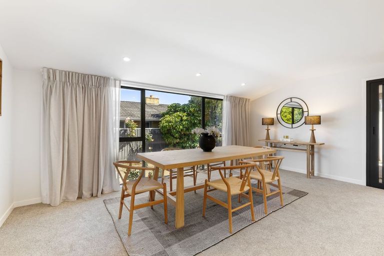 Photo of property in 429 Avonhead Road, Avonhead, Christchurch, 8042