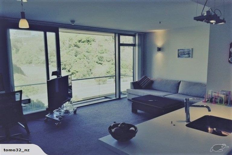 Photo of property in Montreaux Apartments, 5e/164 The Terrace, Wellington Central, Wellington, 6011