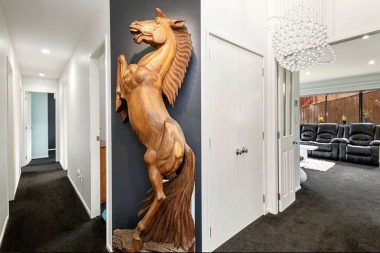 Photo of property in 4 Ronald Scott Grove, Riverstone Terraces, Upper Hutt, 5018