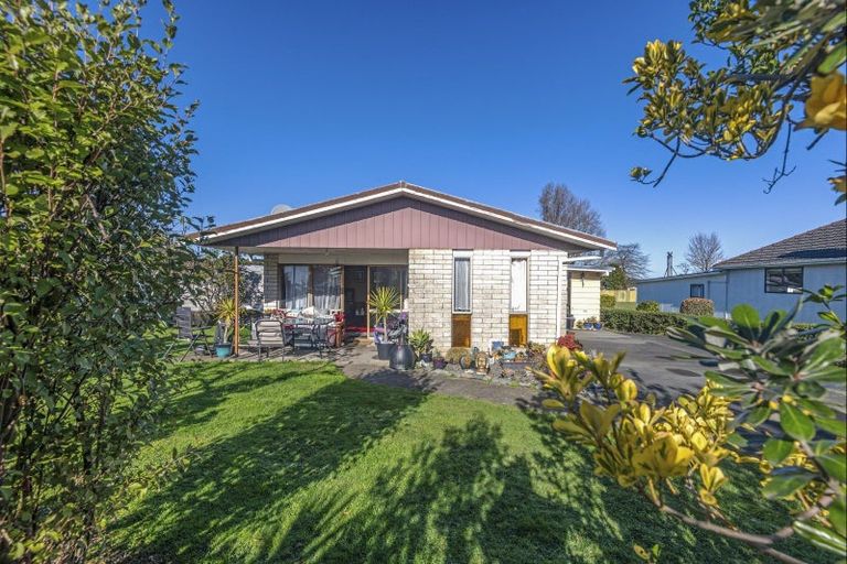 Photo of property in 21c Flower Street, Bulls, 4818