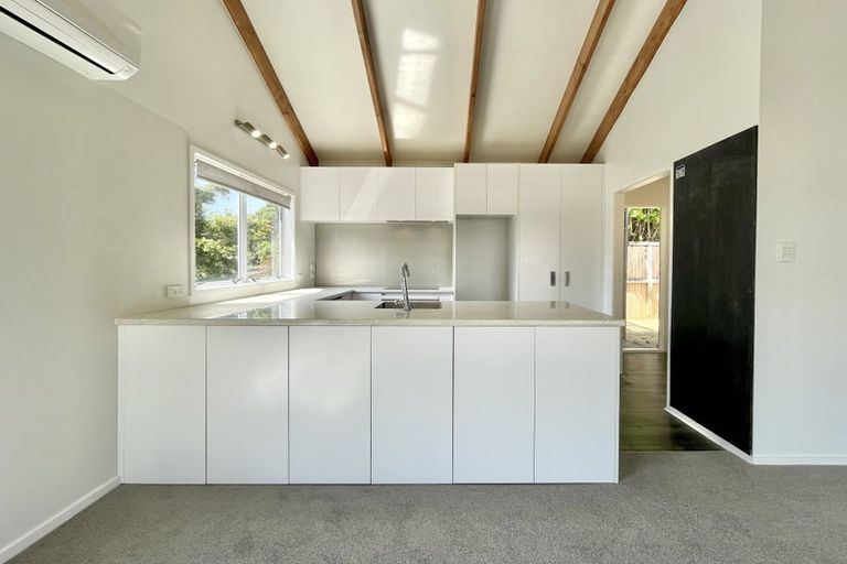 Photo of property in 10 Brian Crescent, Stanmore Bay, Whangaparaoa, 0932