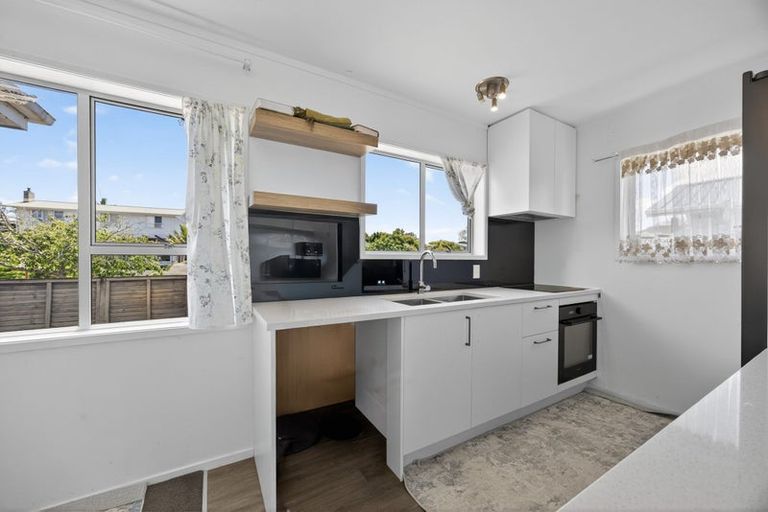 Photo of property in 1/47 Larne Avenue, Pakuranga Heights, Auckland, 2010