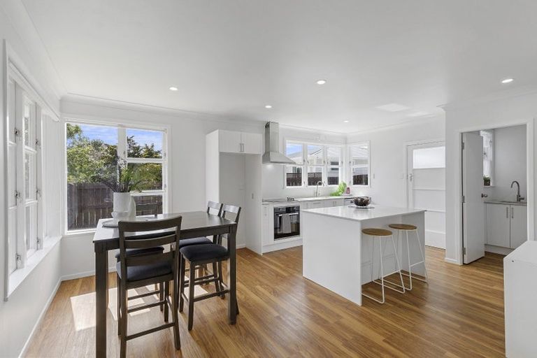 Photo of property in 162 Queen Street West, Levin, 5510