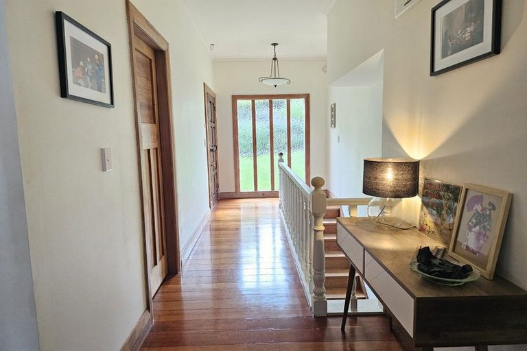 Photo of property in 1 Espin Crescent, Karori, Wellington, 6012