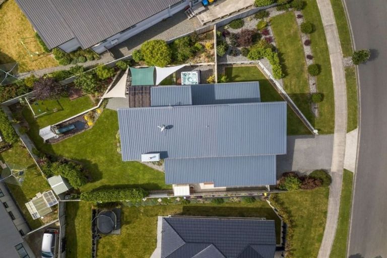Photo of property in 6 Sumner Terrace, Aotea, Porirua, 5024