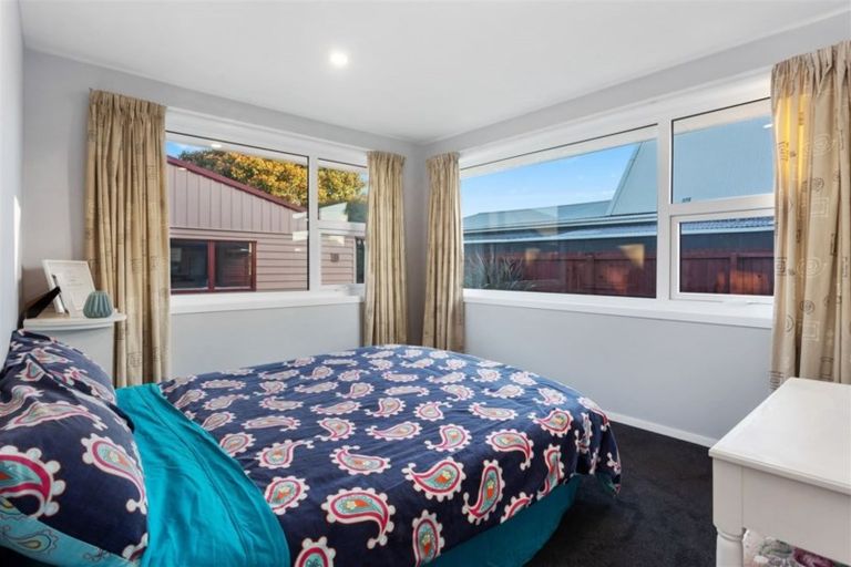Photo of property in 294 Lake Terrace Road, Shirley, Christchurch, 8061