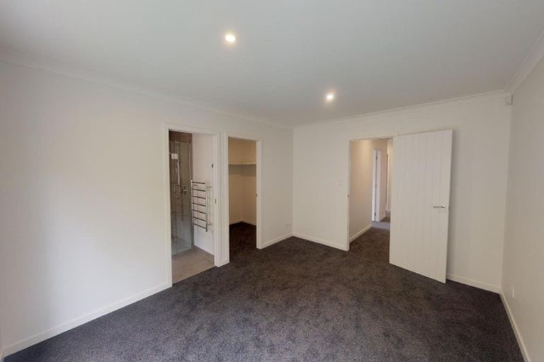 Photo of property in 25 Freedom Drive, Kelvin Grove, Palmerston North, 4414