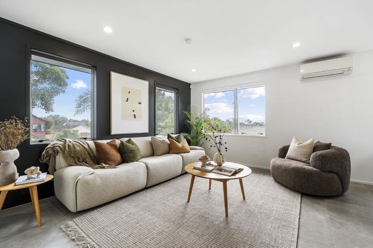 Photo of property in 36 Aldern Road, Massey, Auckland, 0614