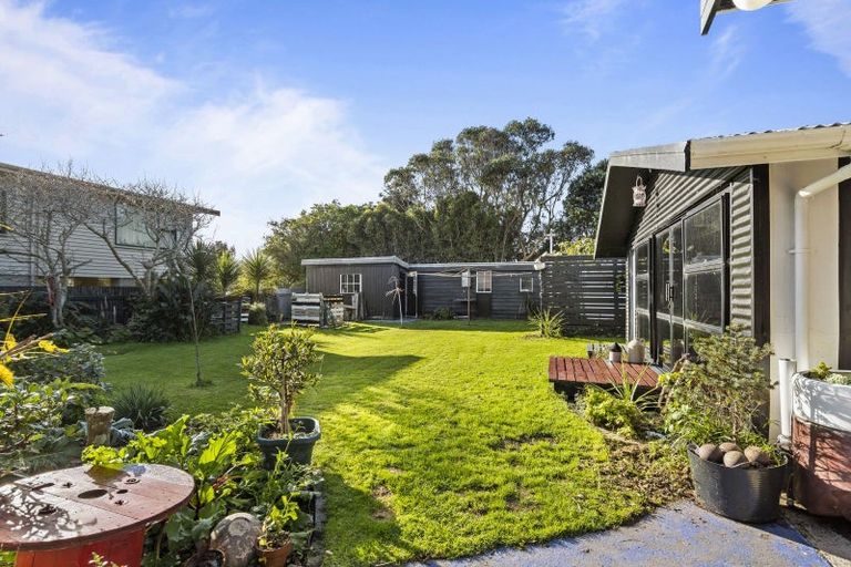 Photo of property in 69 Domett Street, Opunake, 4616