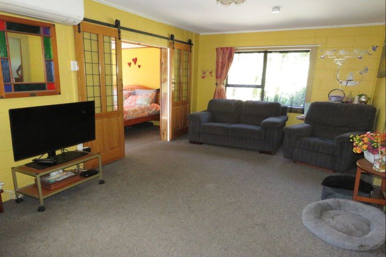 Photo of property in 20 Ramsay Street, Blacks Point, Reefton, 7830