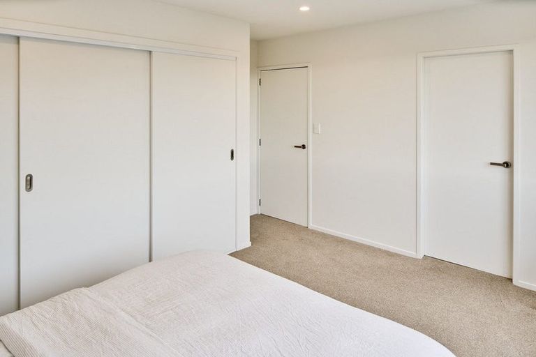 Photo of property in 33 Holystone Road, Whitby, Porirua, 5024