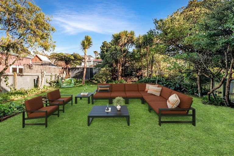 Photo of property in 146 Russell Terrace, Berhampore, Wellington, 6023