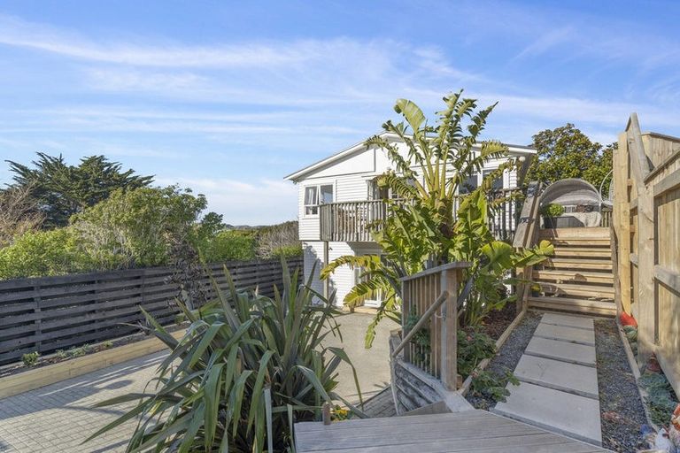 Photo of property in 78 Grays Road, Camborne, Porirua, 5026