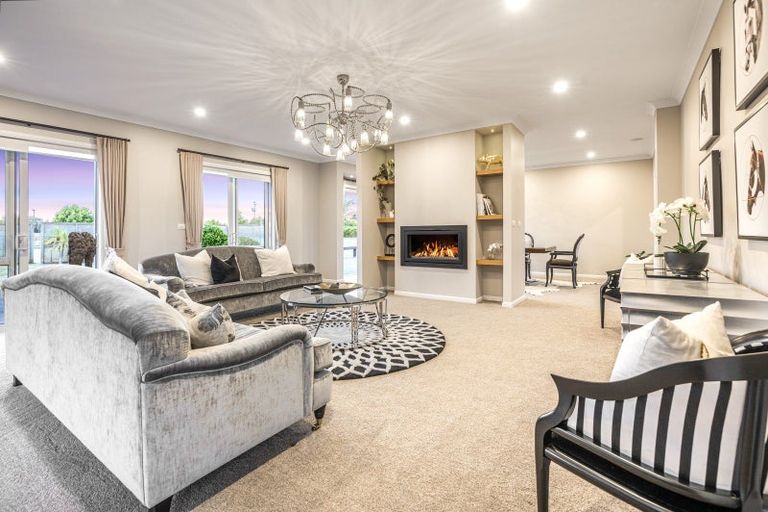 Photo of property in 28 Clifton Road, Whitford, Howick, 2571