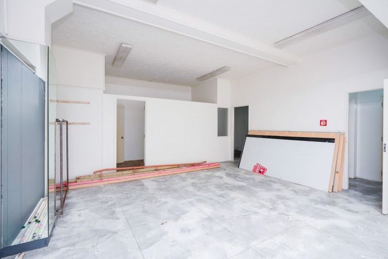 Photo of property in 24 Esk Street, Roslyn, Palmerston North, 4414