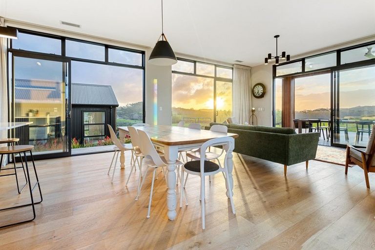 Photo of property in 56 Hull Road, Waitoki, Kaukapakapa, 0871