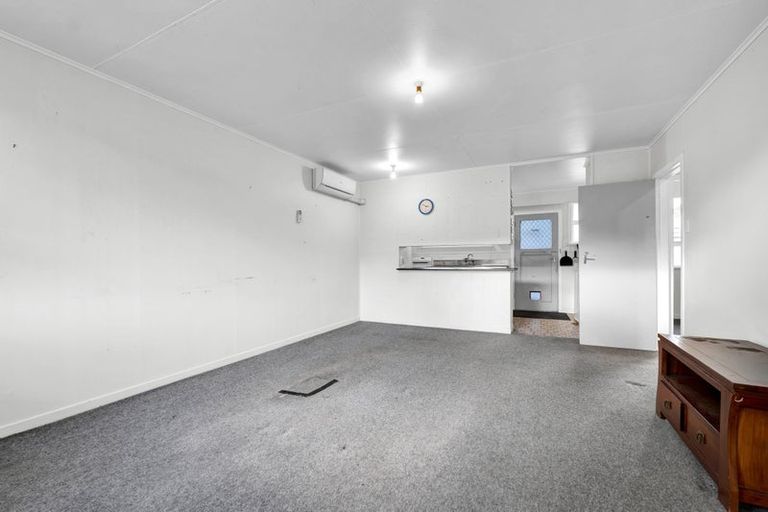Photo of property in 23d Oranga Street, Marfell, New Plymouth, 4310