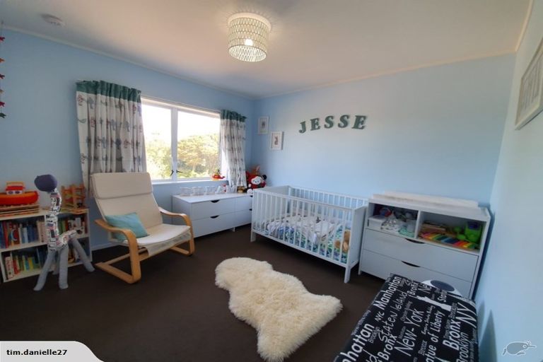 Photo of property in 2/21 Witheford Drive, Bayview, Auckland, 0629