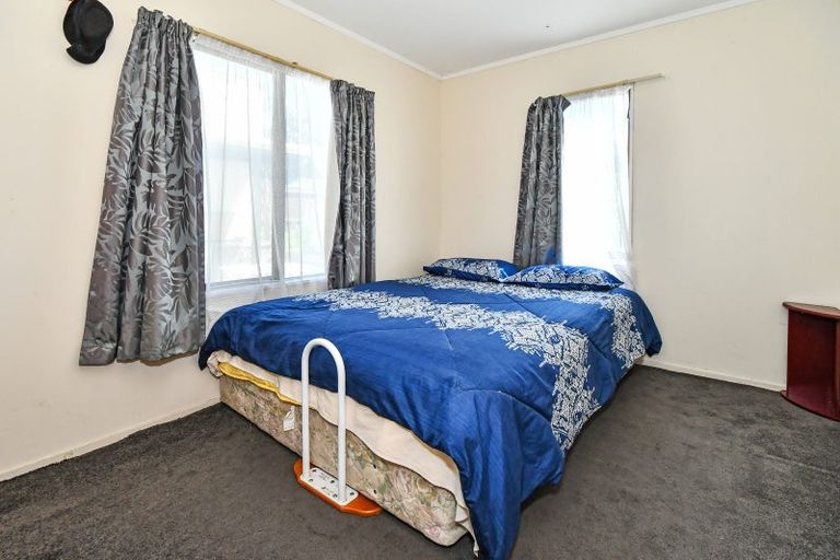 Photo of property in 16 Oreti Place, Clover Park, Auckland, 2019