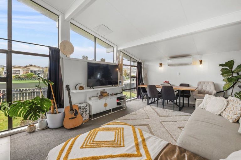 Photo of property in 11 Browning Crescent, Owhata, Rotorua, 3010