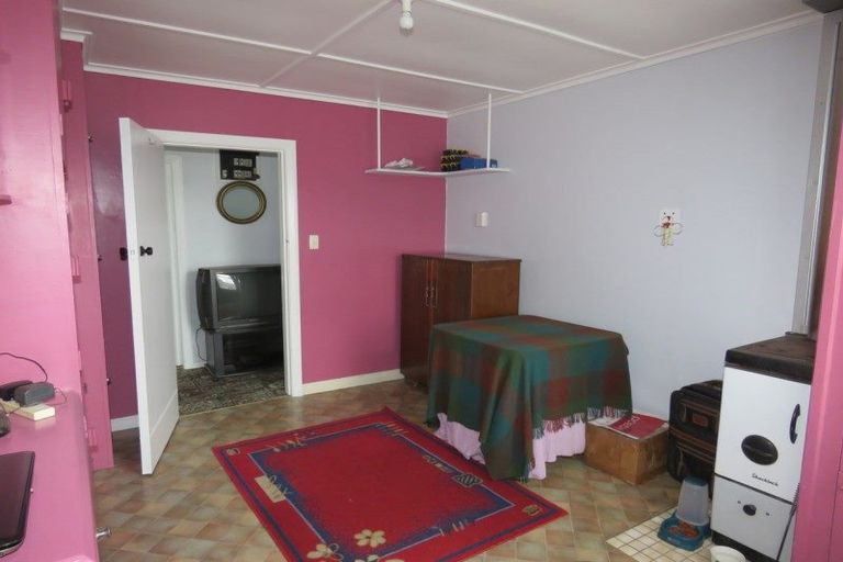 Photo of property in 153 Derby Street, Westport, 7825