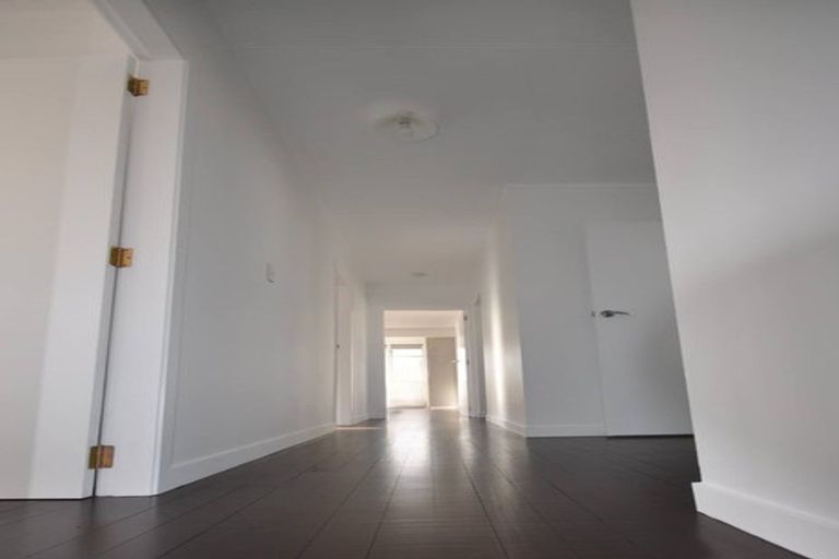 Photo of property in 16 Grant Crescent, Masterton, 5810