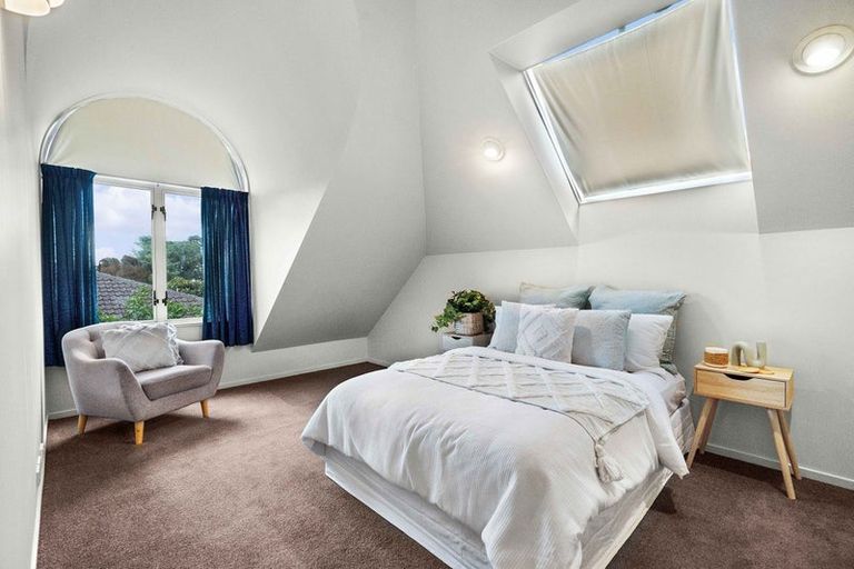 Photo of property in 4 Broadfell Avenue, Avonhead, Christchurch, 8042