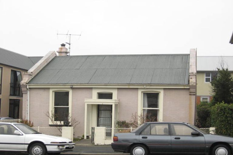 Photo of property in 5 Howe Street, North Dunedin, Dunedin, 9016