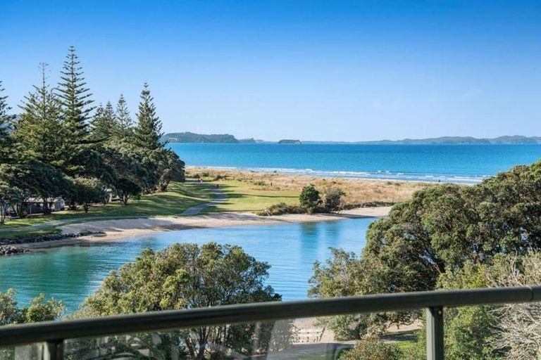 Photo of property in 3/42 Amorino Drive, Red Beach, 0932