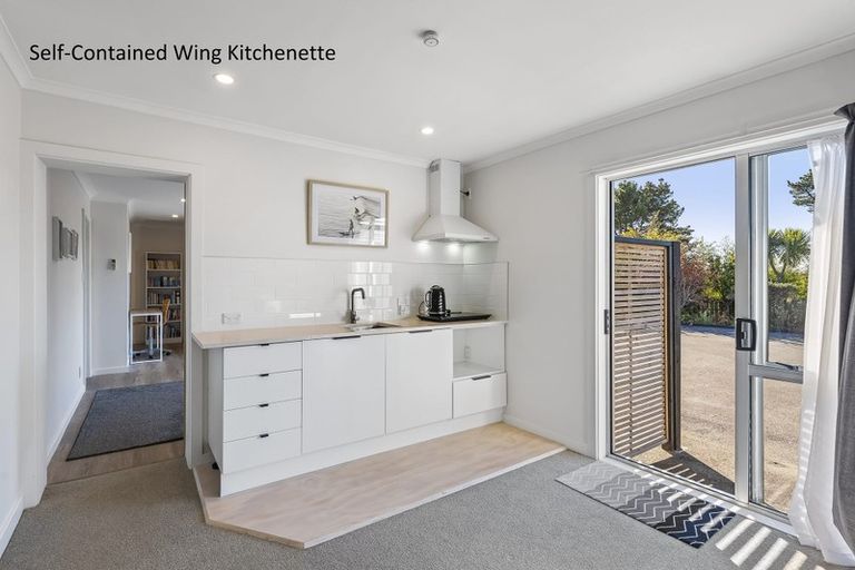 Photo of property in 141 Alexander Road, Raumati Beach, Paraparaumu, 5032