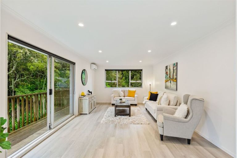 Photo of property in 53 Pine Avenue, Henderson, Auckland, 0612