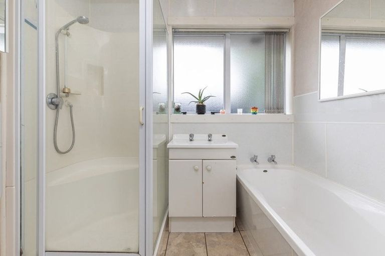 Photo of property in 3 Oriana Crescent, Hornby, Christchurch, 8042