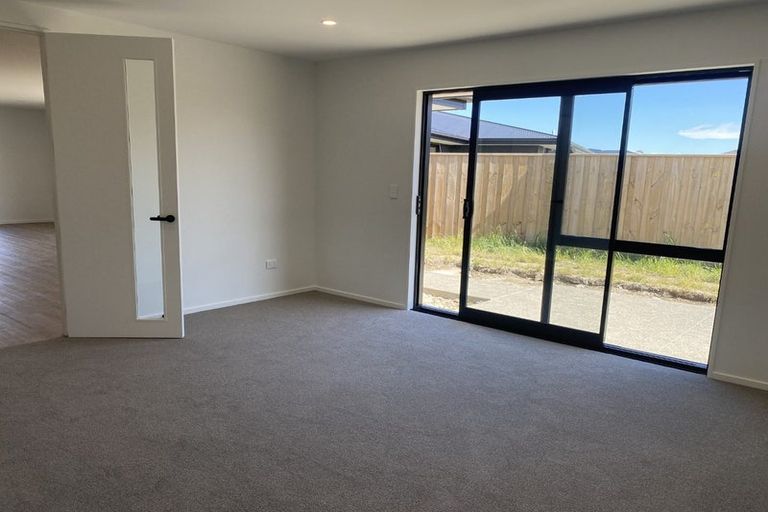 Photo of property in 143 Shillingford Boulevard, Rolleston, 7615