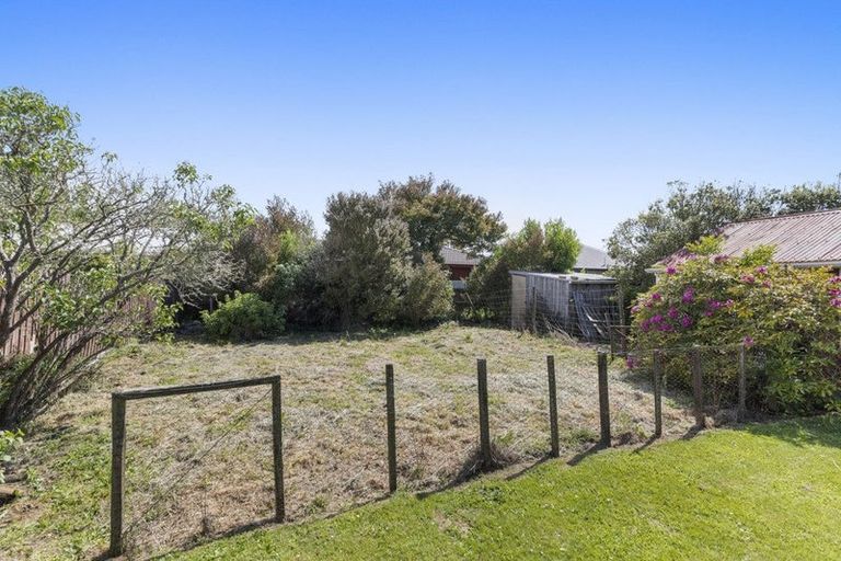 Photo of property in 63 Coopers Road, Dallington, Christchurch, 8061